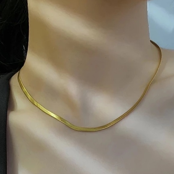 NEW NECKLACE 18K GOLD HERRINGBONE CHAIN NECKLACE - Picture 2 of 6